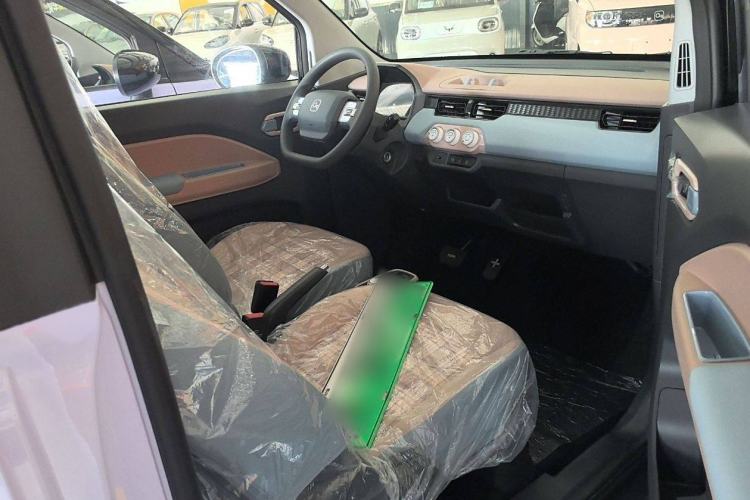 Used Chery QQ Ice Cream 2025 155km Sundae Edition Interior 5
