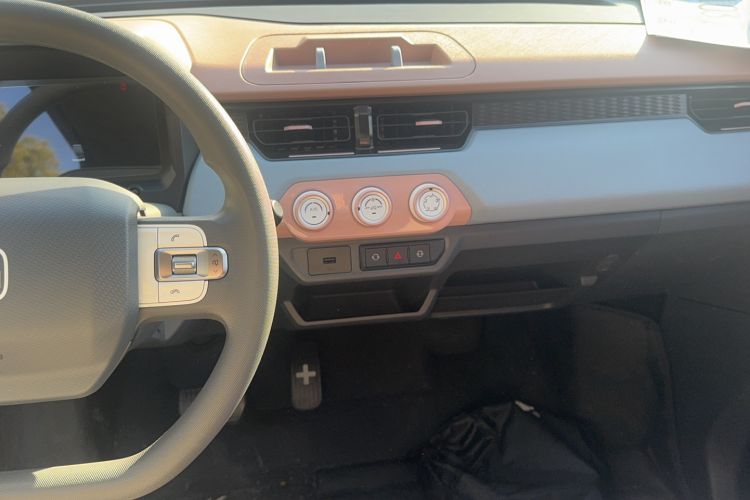 Used Chery QQ Ice Cream 2025 155km Sundae Edition Audio And AC Panel