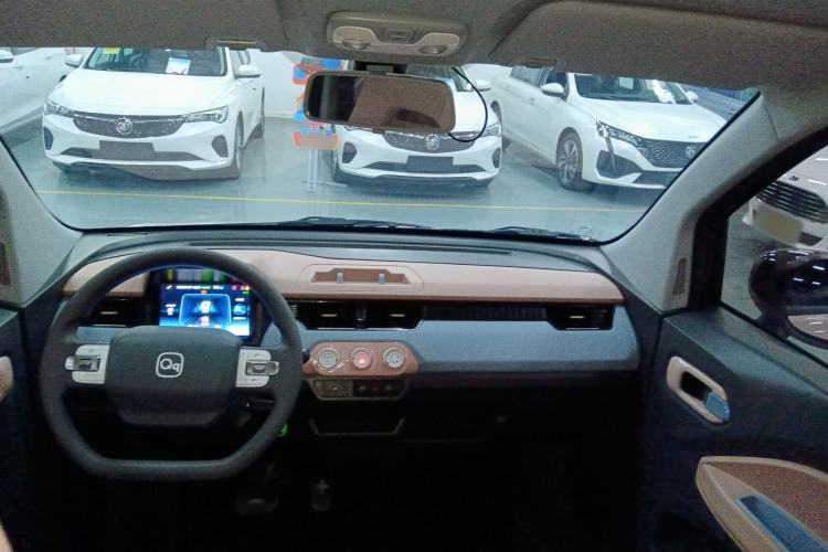 Used Chery QQ Ice Cream 2025 155km Sundae Edition Center Console