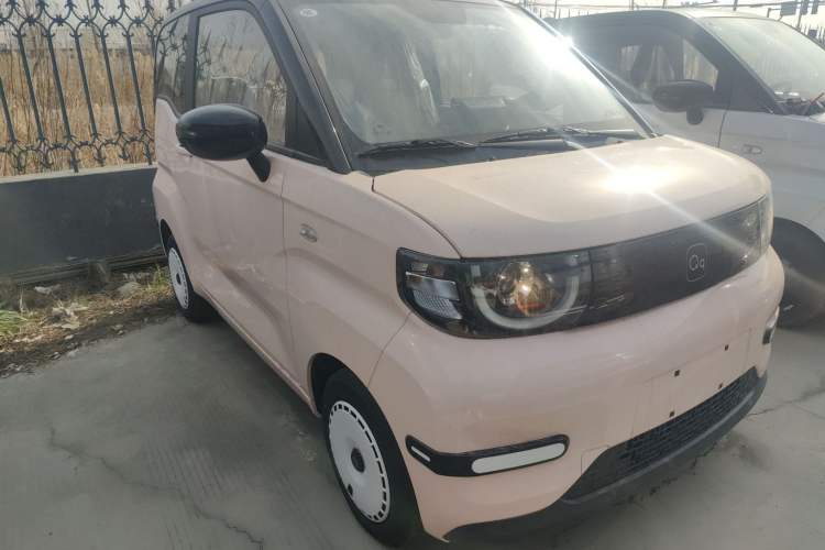 Used Chery QQ Ice Cream 2025 205km Qi Energy Version Front Right 45 Deg