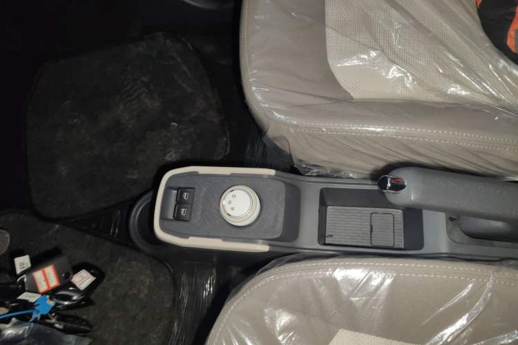 Used Chery QQ Ice Cream 2025 205km Qi Energy Version Gear Lever