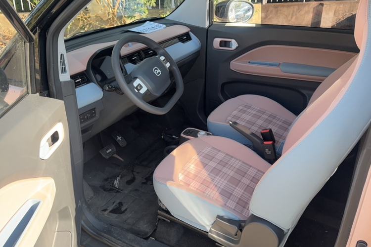 Used Chery QQ Ice Cream 2025 155km Sundae Edition Interior 3