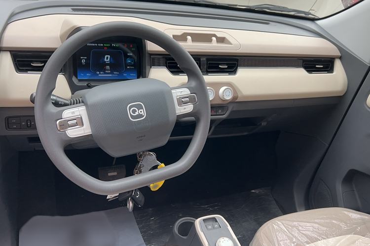 Used Chery QQ Ice Cream 2025 155km Sundae Edition Interior 3