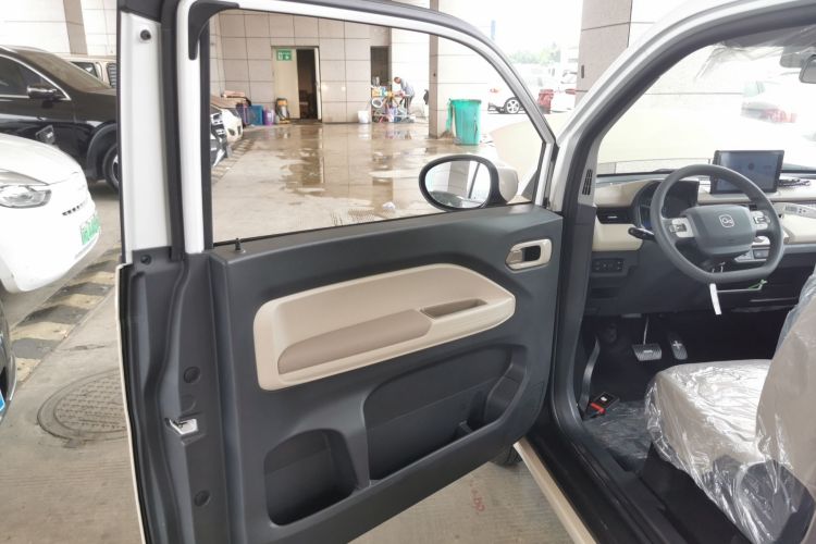 Used Chery QQ Ice Cream 2025 Model 205km Sundae Edition Left Front Door Interior