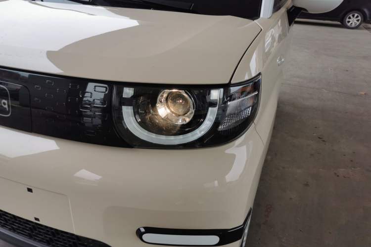 Used Chery QQ Ice Cream 2025 Model 205km Sundae Edition Left Front Headlight