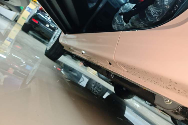 Used Chery QQ Ice Cream 2025 155km Sundae Edition Left Side Sill