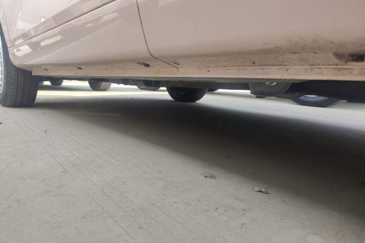 Used Chery QQ Ice Cream 2025 205km Qi Energy Version Left Side Sill