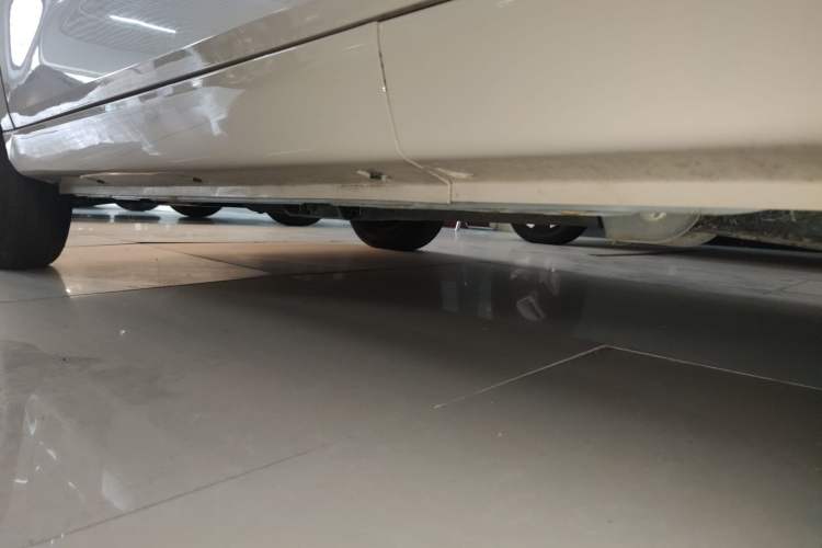 Used Chery QQ Ice Cream 2025 205km Qi Energy Version Left Side Sill