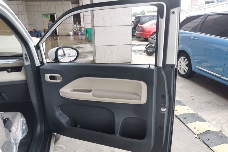 Used Chery QQ Ice Cream 2025 Model 205km Sundae Edition Right Rear Door Interior