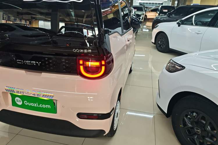 Used Chery QQ Ice Cream 2025 155km Sundae Edition Right Rear Taillight
