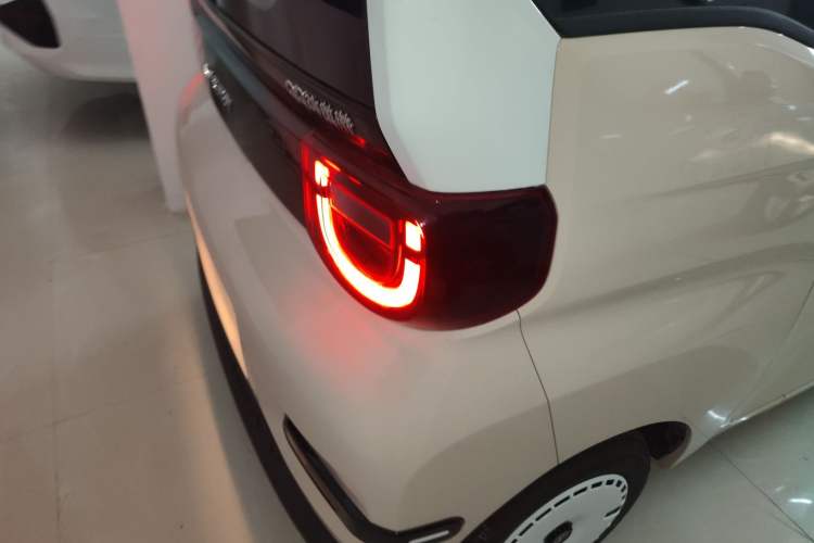 Used Chery QQ Ice Cream 2025 205km Qi Energy Version Right Rear Taillight