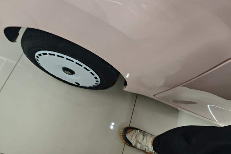 Used Chery QQ Ice Cream 2025 155km Sundae Edition Right Rear Wheel Hub