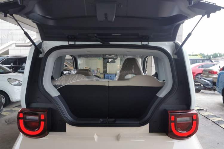Used Chery QQ Ice Cream 2025 Model 205km Sundae Edition Trunk