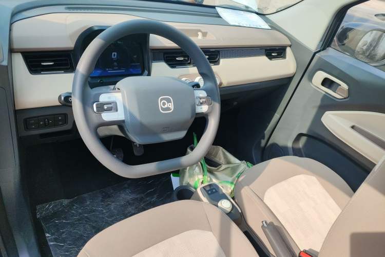 Used Chery QQ Ice Cream 2025 155km Sundae Edition Center Console