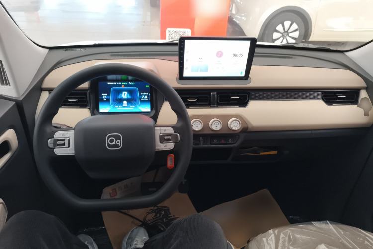 Used Chery QQ Ice Cream 2025 205km Qi Energy Version Center Console