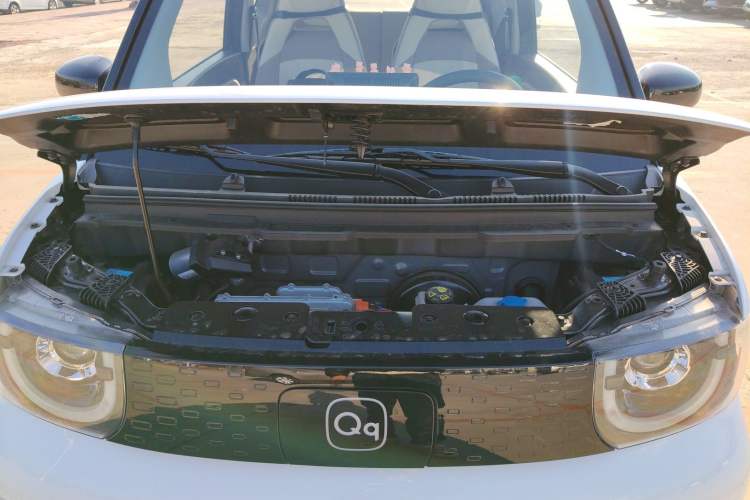 Used Chery QQ Ice Cream 2025 205km Qi Energy Version Engine Bay