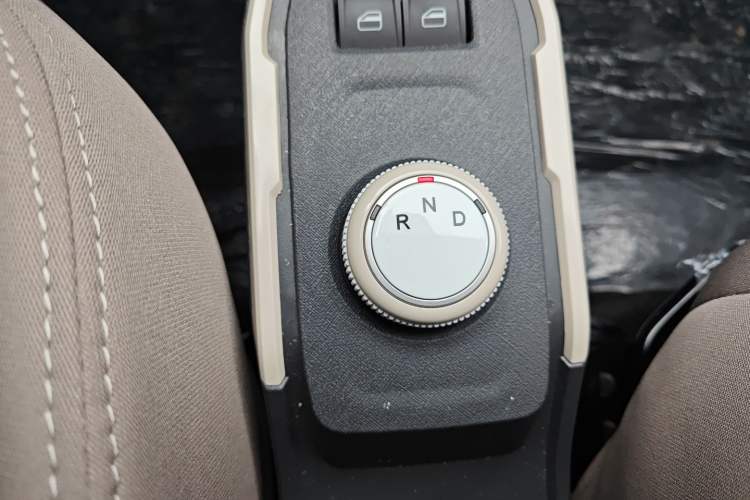 Used Chery QQ Ice Cream 2025 155km Sundae Edition Gear Lever