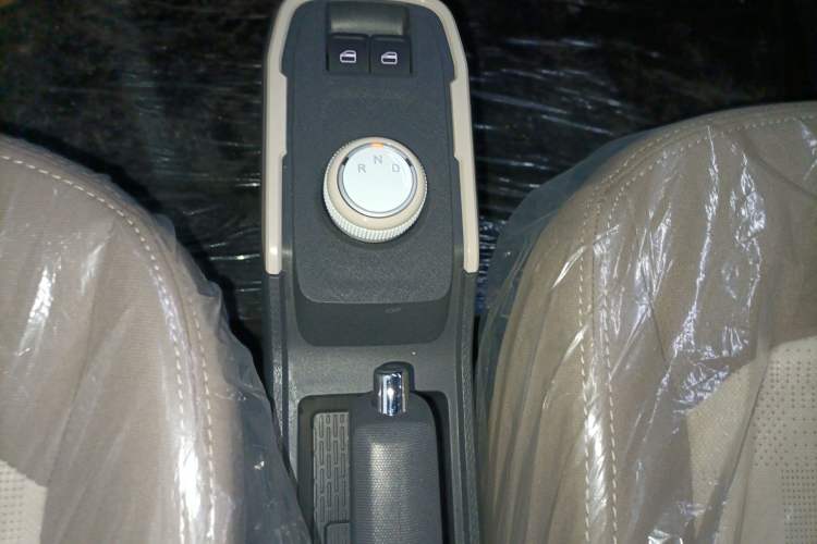 Used Chery QQ Ice Cream 2025 155km Sundae Edition Gear Lever