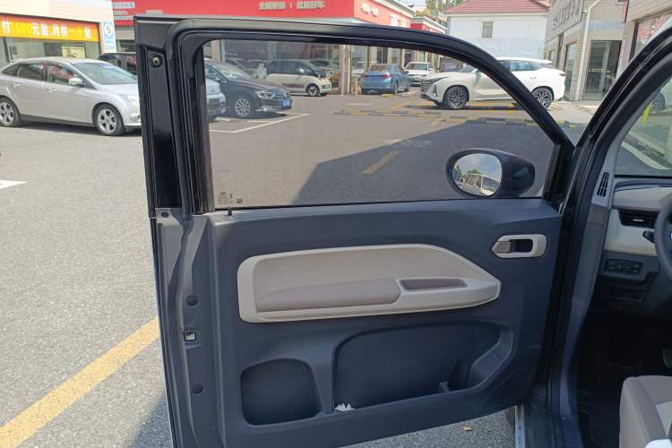Used Chery QQ Ice Cream 2025 155km Sundae Edition Interior 7