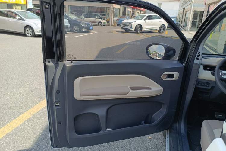 Used Chery QQ Ice Cream 2025 155km Sundae Edition Interior 8