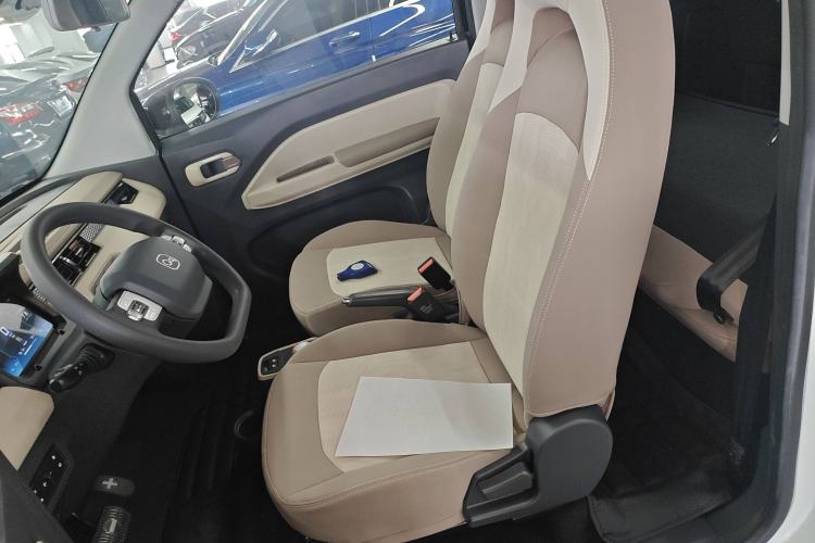 Used Chery QQ Ice Cream 2025 155km Sundae Edition Left Rear Seat