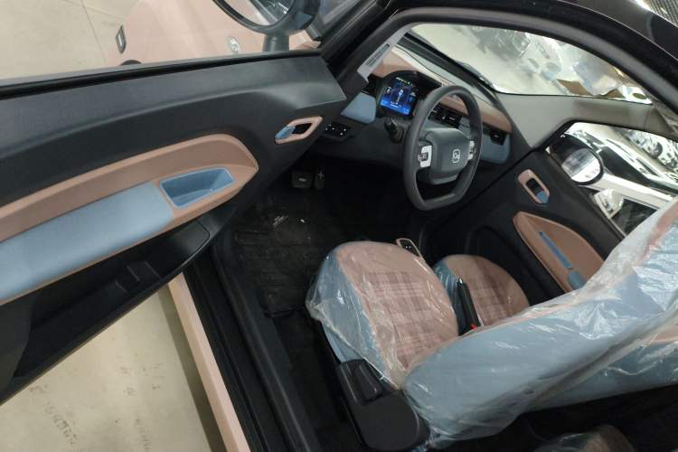 Used Chery QQ Ice Cream 2025 155km Sundae Edition Driver Seat