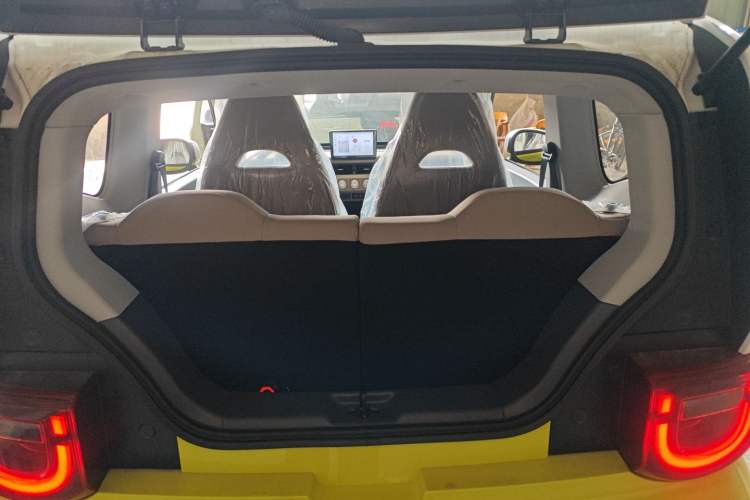 Used Chery QQ Ice Cream 2025 205km Qi Energy Version Trunk