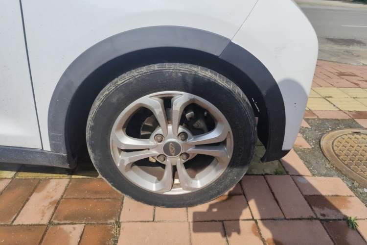 Used Chery QQ Little Ant 2017 2-Seat Smart Edition Right Front Wheel Hub
