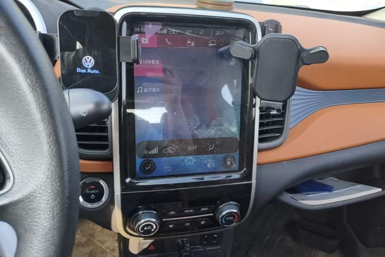 Used Chery QQ Little Ant 2018 400 4-Seater Smart Edition Audio And AC Panel
