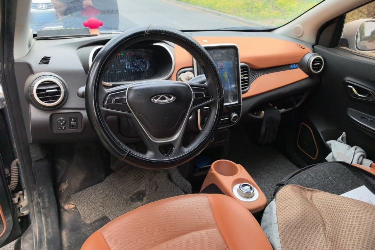 Used Chery QQ Little Ant 2018 300 4-Seater Smart Edition Center Console