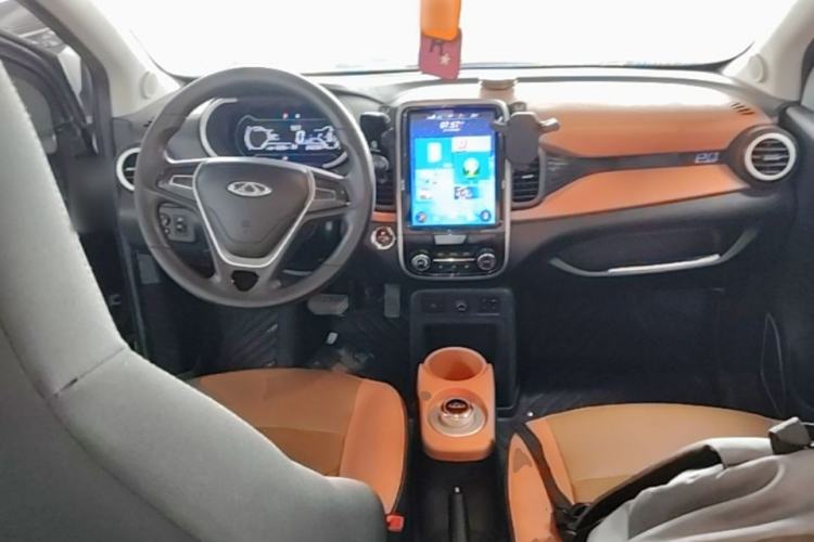 Used Chery QQ Little Ant 2018 400 4-Seater Smart Edition Center Console