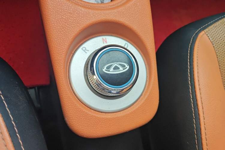 Used Chery QQ Little Ant 2018 400 4-Seater Smart Edition Gear Lever