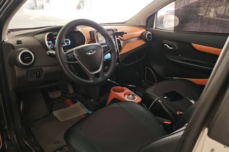 Used Chery QQ Little Ant 2018 300 4-Seater Smart Edition Center Console