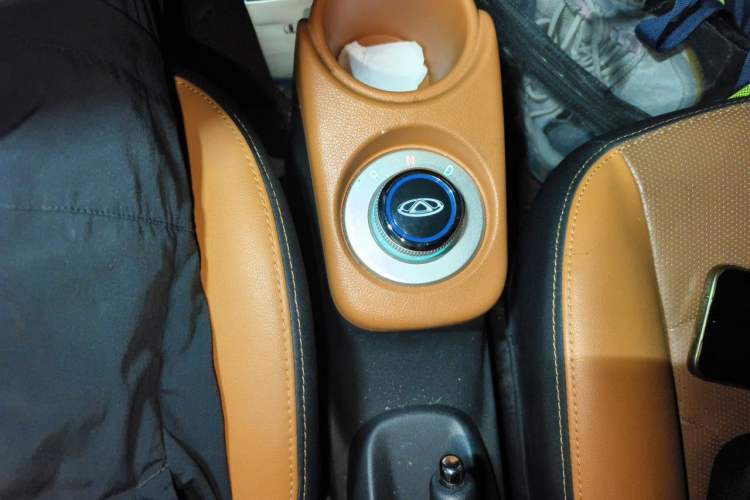 Used Chery QQ Little Ant 2018 400 4-Seater Smart Edition Gear Lever
