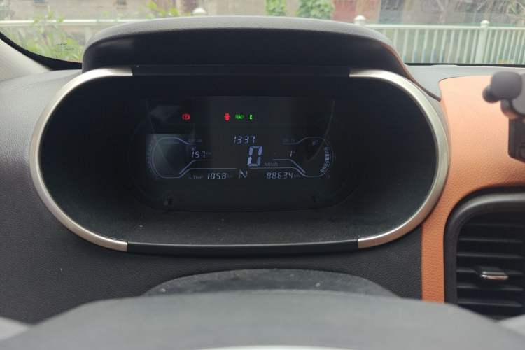 Used Chery QQ Little Ant 2018 400 4-Seater Smart Edition Odometer Close Up