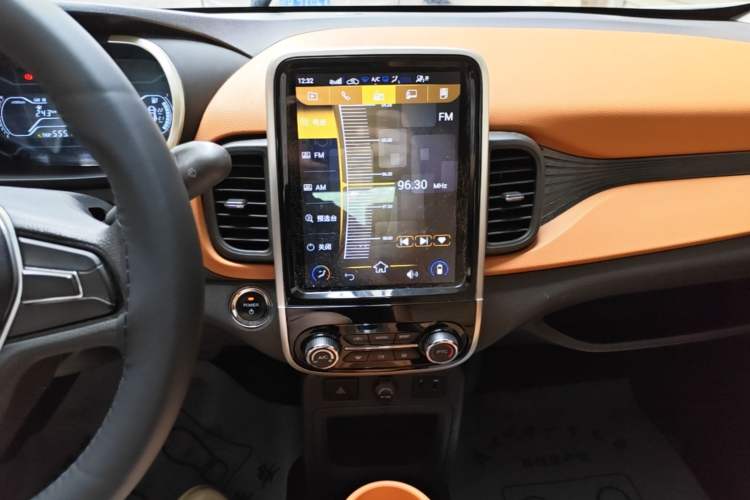 Used Chery QQ Little Ant 2018 400 4-Seater Smart Edition Audio And AC Panel