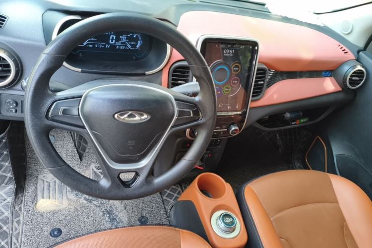Used Chery QQ Little Ant 2018 300 4-Seater Smart Edition Center Console