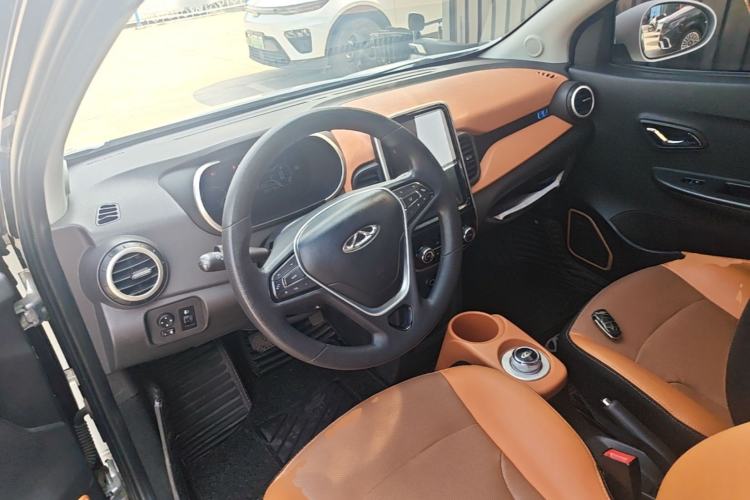 Used Chery QQ Little Ant 2018 400 4-Seater Smart Luxury Edition Center Console