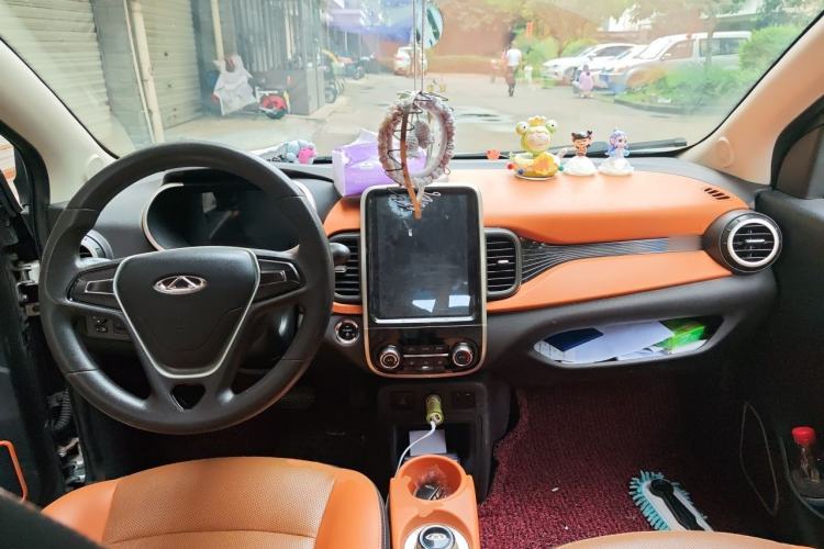 Used Chery QQ Little Ant 2018 400 4-Seater Smart Edition Center Console
