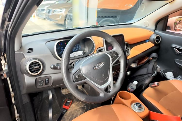 Used Chery QQ Little Ant 2018 400 4-Seater Smart Edition Center Console