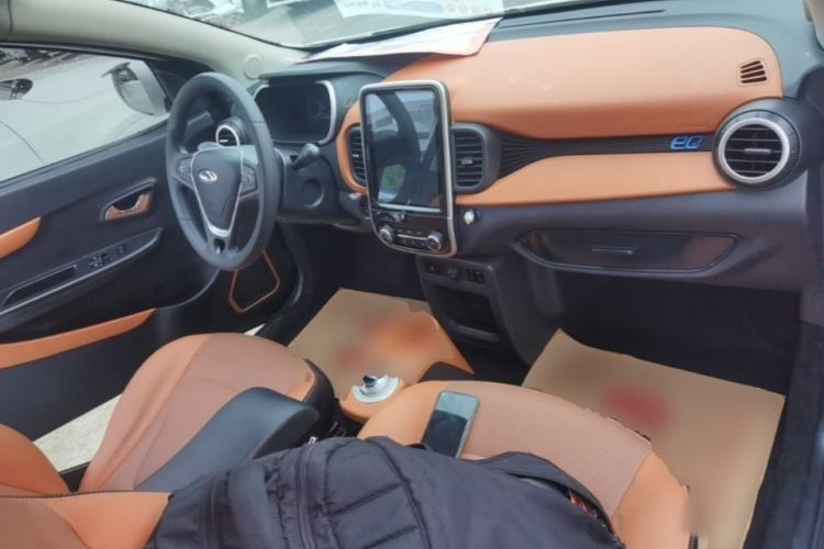 Used Chery QQ Little Ant 2018 400 4-Seater Smart Edition Center Console