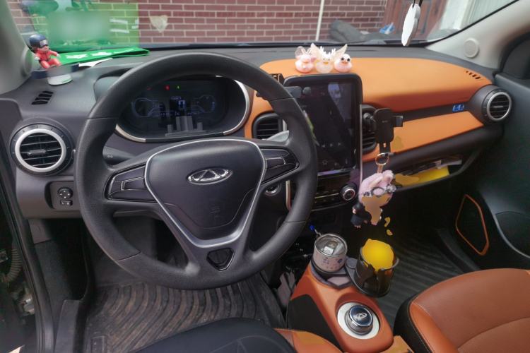 Used Chery QQ Little Ant 2018 400 4-Seater Smart Edition Center Console