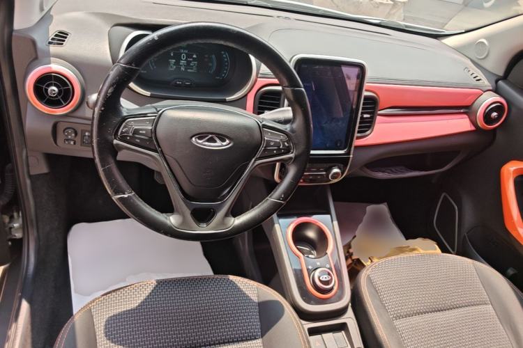 Used Chery QQ Little Ant 2018 300 4-Seater Smart Edition Center Console