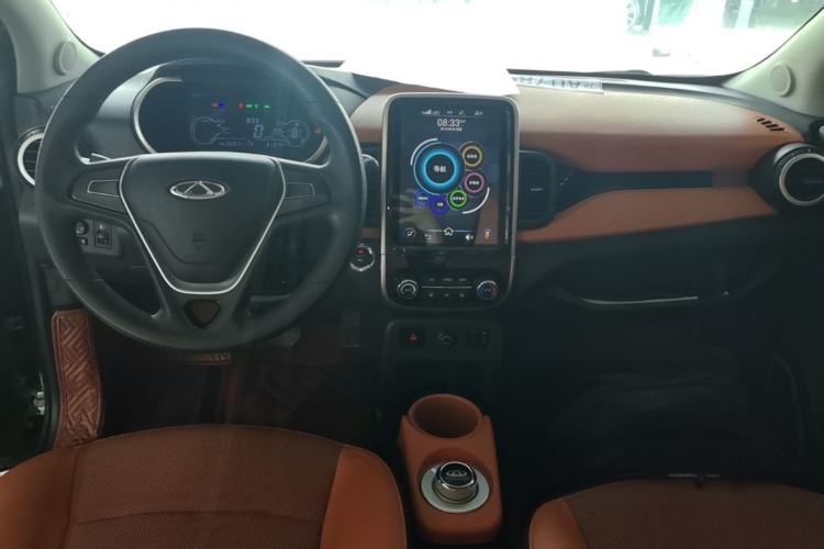Used Chery QQ Little Ant 2018 400 4-Seater Smart Edition Center Console