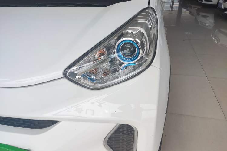 Used Chery QQ Little Ant 2018 400 4-Seater Smart Luxury Edition Exterior 6