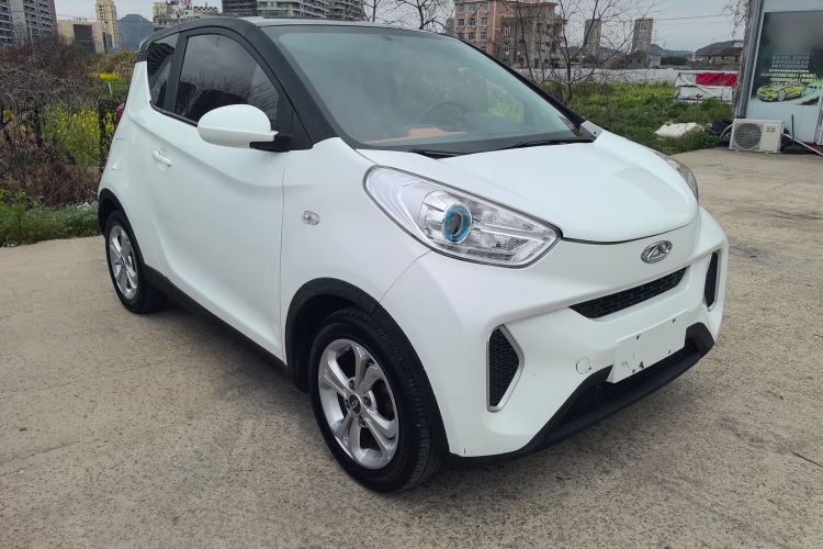 Used Chery QQ Little Ant 2018 300 4-Seater Smart Edition Front Right 45 Deg