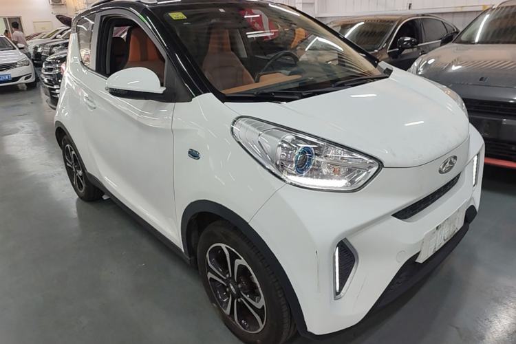 Used Chery QQ Little Ant 2018 400 4-Seater Smart Luxury Edition Front Right 45 Deg