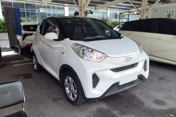 Used Chery QQ Little Ant 2018 400 4-Seater Smart Edition Front Right 45 Deg