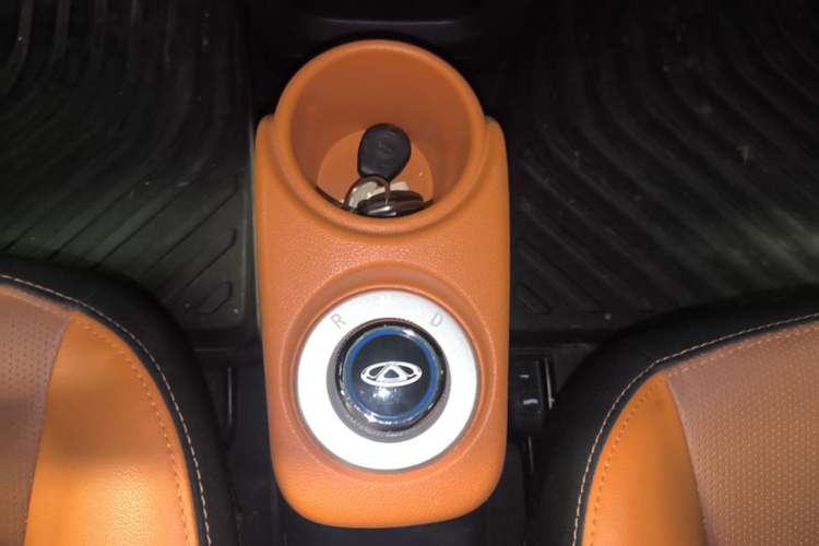 Used Chery QQ Little Ant 2018 400 4-Seater Smart Edition Gear Lever
