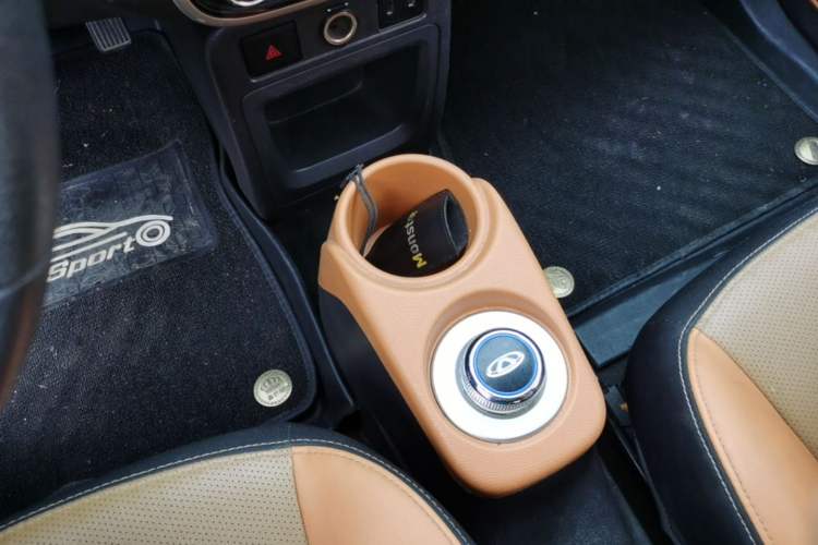 Used Chery QQ Little Ant 2018 400 4-Seater Smart Edition Gear Lever